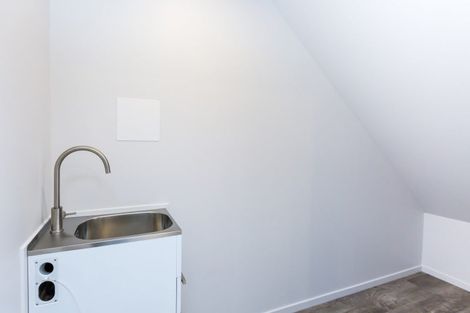 Photo of property in 5 Reakes Crescent, Wallaceville, Upper Hutt, 5018