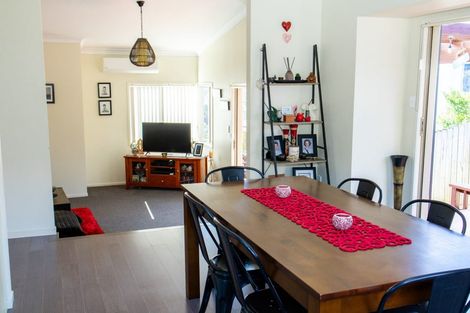 Photo of property in 5 Coralsea Way, Arkles Bay, Whangaparaoa, 0932