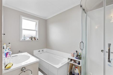 Photo of property in 11 Collingwood Court, Hokowhitu, Palmerston North, 4410