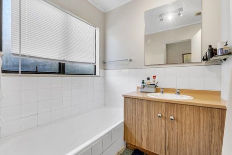 Photo of property in 6/70a Woodglen Road, Glen Eden, Auckland, 0602