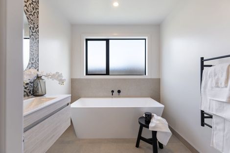 Photo of property in 105 Freedom Drive, Kelvin Grove, Palmerston North, 4470