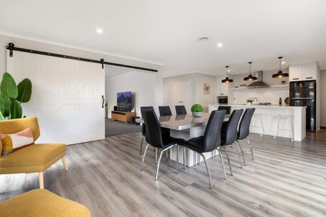 Photo of property in 93 Puhirake Crescent, Pyes Pa, Tauranga, 3112