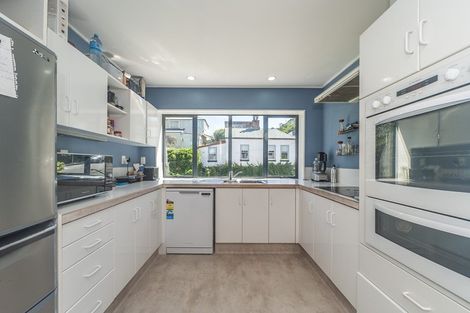 Photo of property in 9/14 Harriett Street, Thorndon, Wellington, 6011