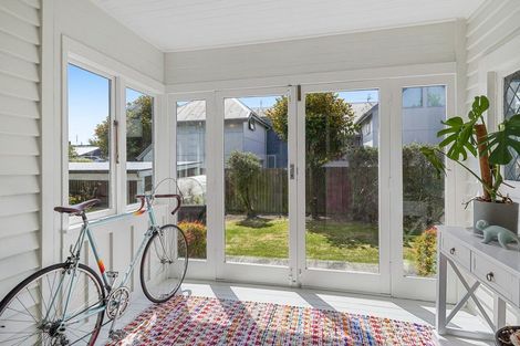 Photo of property in 1/1004 Colombo Street, St Albans, Christchurch, 8014