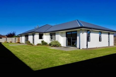 Photo of property in 55 Sequoia Way, Rangiora, 7400