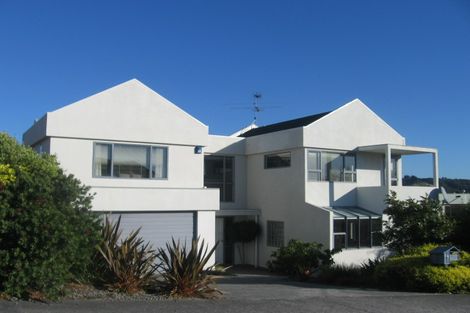 Photo of property in 24 Joseph Banks Drive, Whitby, Porirua, 5024