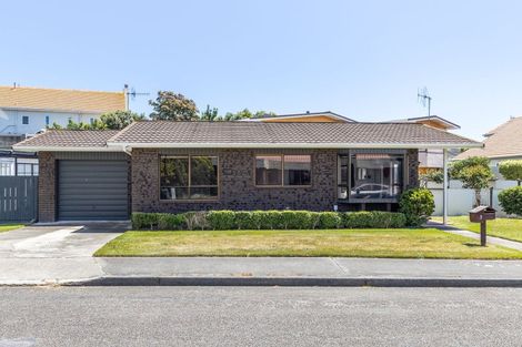 Photo of property in 3a Tudor Court, Paraparaumu Beach, Paraparaumu, 5032
