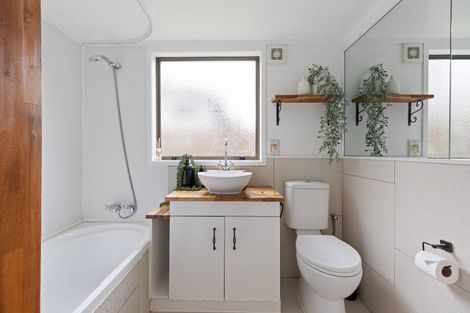 Photo of property in 42 Victory Street, Welcome Bay, Tauranga, 3112