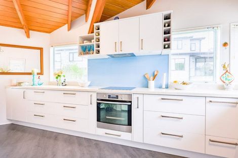 Photo of property in 41 Hythe Terrace, Mairangi Bay, Auckland, 0630