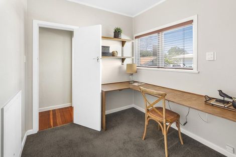 Photo of property in 18 Mcnicol Street, Fairfield, Hamilton, 3214
