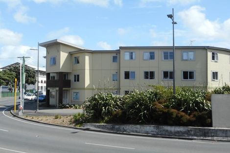 Photo of property in Basin Reserve Complex, 24/4 Sussex Street, Mount Cook, Wellington, 6021