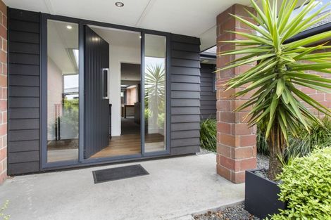 Photo of property in 37 Mike Smith Drive, Cambridge, 3434