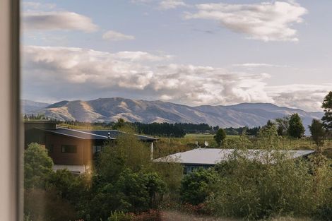 Photo of property in 22a La Lena Grove, Fitzherbert, Palmerston North, 4410