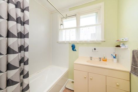 Photo of property in 15 Humber Street, Rongotea, 4476