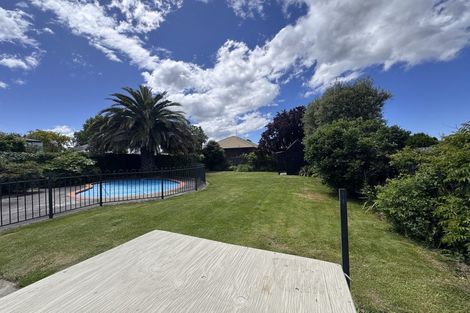 Photo of property in 30 Hamilton Avenue, Ilam, Christchurch, 8041