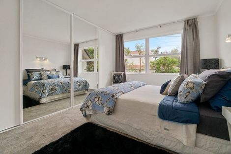 Photo of property in 1/332 East Coast Road, Sunnynook, Auckland, 0632