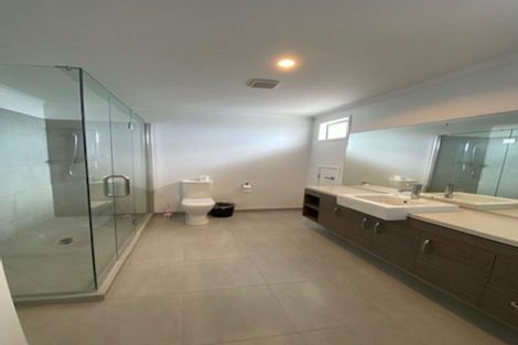 Photo of property in 80 Waldorf Crescent, Orewa, 0931