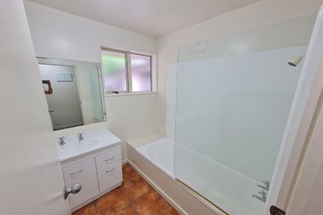 Photo of property in 33a Flay Crescent, Burnside, Christchurch, 8053