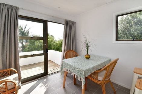 Photo of property in 956 Whangaparaoa Road, Manly, Whangaparaoa, 0930