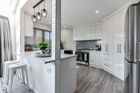 Photo of property in 23 Dixon Road, Fitzroy, Hamilton, 3206