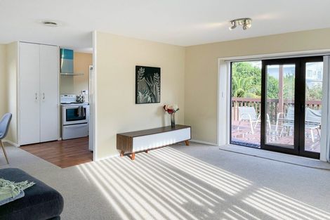 Photo of property in 690a Beach Road, Browns Bay, Auckland, 0630