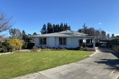 Photo of property in 64 Great North Road, Winton, 9720