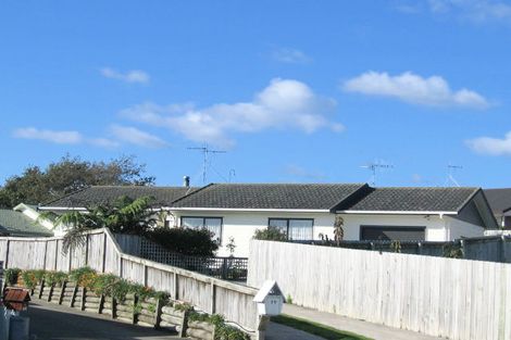 Photo of property in 11 Ross Grove, Paraparaumu, 5032