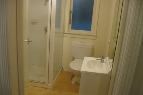 Photo of property in 158 Oriental Parade, Oriental Bay, Wellington, 6011