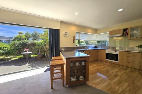 Photo of property in 29f Baring Terrace, Strandon, New Plymouth, 4312