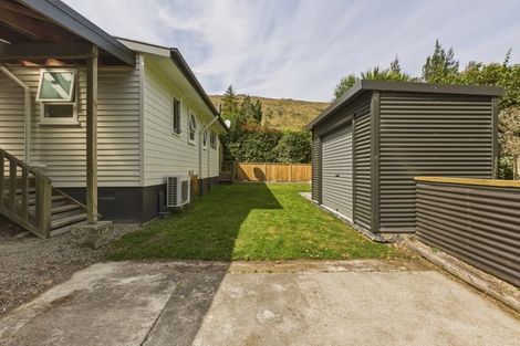 Photo of property in 4 Kent Street, Kingston, Athol, 9793