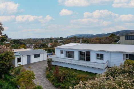 Photo of property in 13 The Crescent, Raumati South, Paraparaumu, 5032