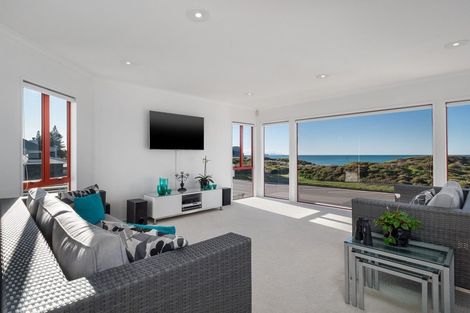 Photo of property in 126a Marine Parade, Mount Maunganui, 3116