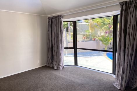 Photo of property in 875 Beach Road, Waiake, Auckland, 0630