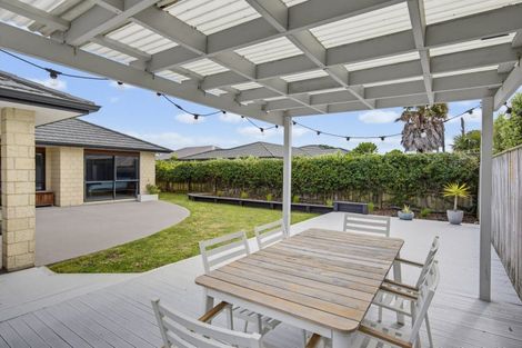 Photo of property in 1 William Noel Place, Waikanae Beach, Waikanae, 5036