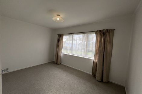 Photo of property in 1 Cleve Road, Green Bay, Auckland, 0604