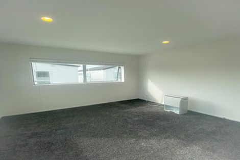 Photo of property in 102 Bellbird Street, Papakura, 2110