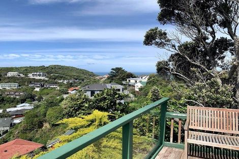 Photo of property in 52 Frobisher Street, Island Bay, Wellington, 6023
