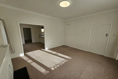 Photo of property in 30 Oxford Street, Fairfield, Hamilton, 3214