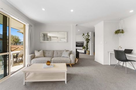 Photo of property in 3 Lewknor Drive, Papamoa Beach, Papamoa, 3118