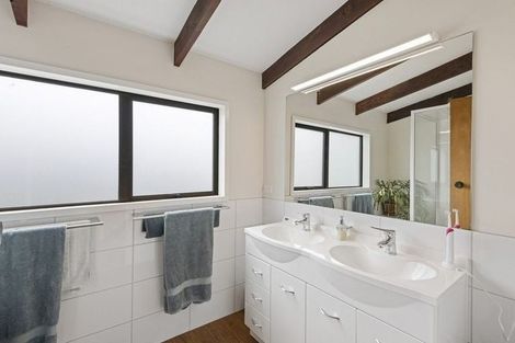 Photo of property in 118a Halswell Junction Road, Halswell, Christchurch, 8025