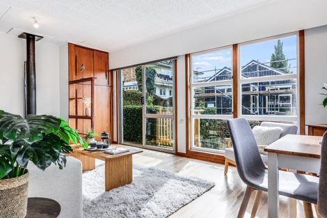 Photo of property in 28a Hillcrest Road, Papatoetoe, Auckland, 2025