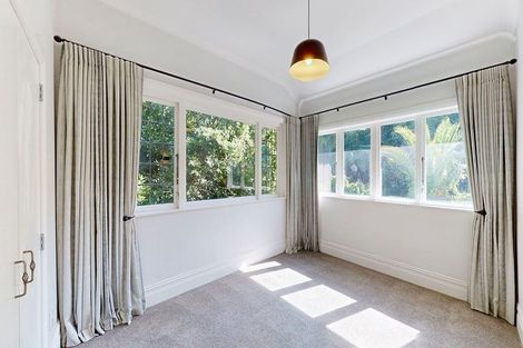 Photo of property in 44 Aurora Terrace, Kelburn, Wellington, 6012