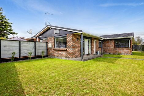 Photo of property in 42 Heta Road, Highlands Park, New Plymouth, 4312
