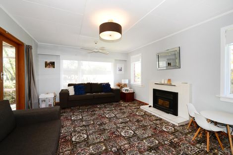 Photo of property in 15 Oxford Street, Waimate, 7924