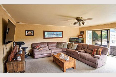 Photo of property in 921 Ngakoroa Road, Ormond, Gisborne, 4071