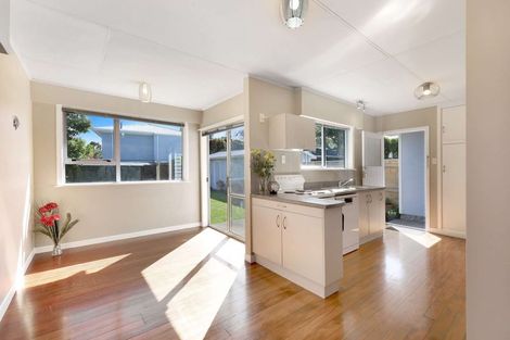 Photo of property in 9 Whakawhiti Street, Marfell, New Plymouth, 4310