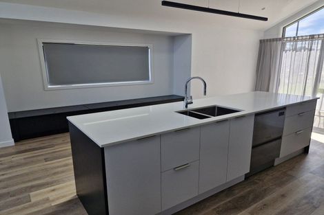 Photo of property in 121 Wooing Tree Avenue, Cromwell, 9310