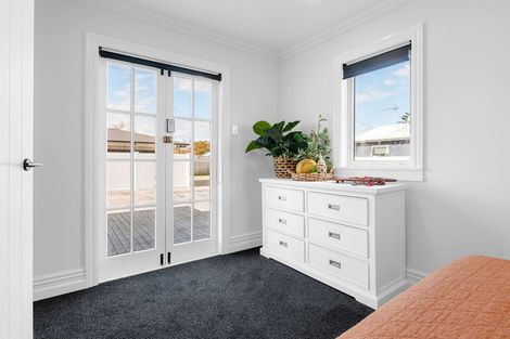 Photo of property in 30 Storey Avenue, Forest Lake, Hamilton, 3200