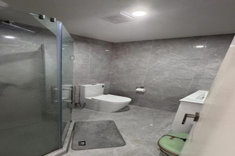 Photo of property in 89a Cascades Road, Pakuranga Heights, Auckland, 2010