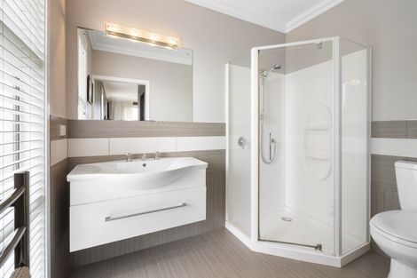 Photo of property in 4 Feltham Street, Hunterville, 4730